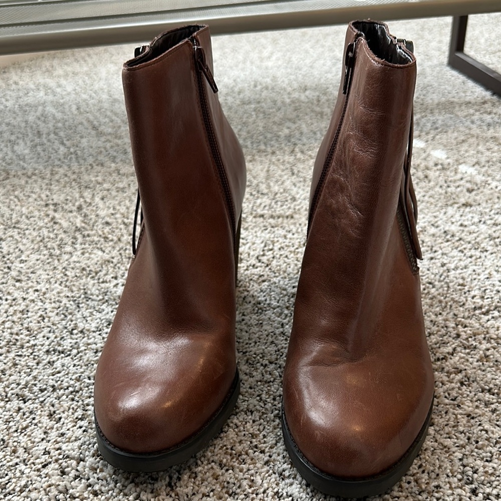 AWESOME CONDITION MARC FISHER brown leather booties SZ 10 women’s